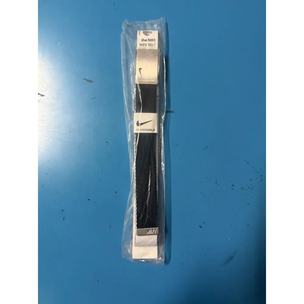 Nike Boys Reversible Stretch Web Belt Black/White Silver Buckle Youth Golf